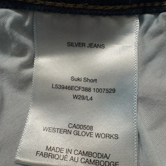 Silver Jeans Blue Distressed Jean Shorts with Raw Hem. Waist 29 - Picture 6 of 10